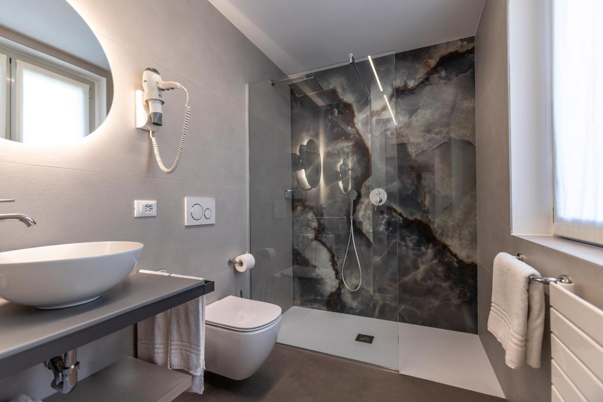 Hotel Livia Gargnano Room photo